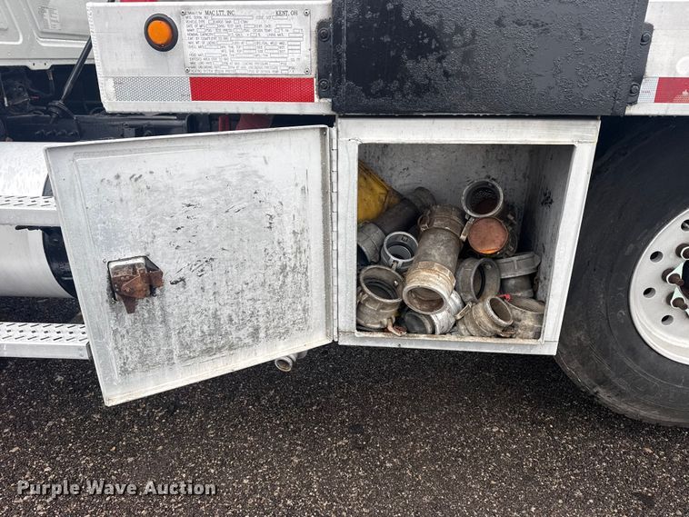 image for item EG2162 2013 Mack GU713 vacuum truck