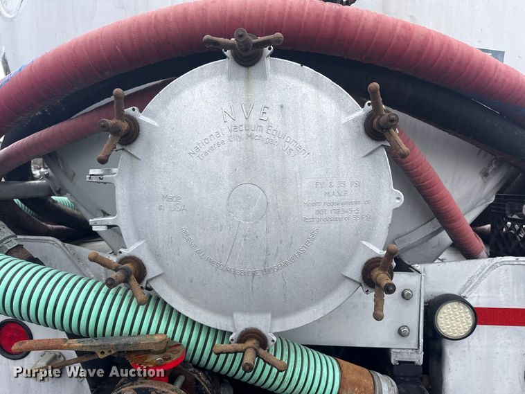 image for item EG2162 2013 Mack GU713 vacuum truck