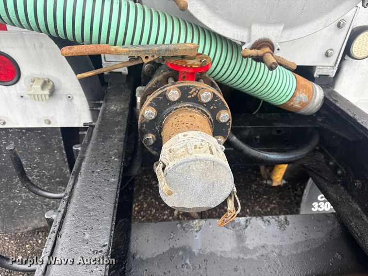 image for item EG2162 2013 Mack GU713 vacuum truck