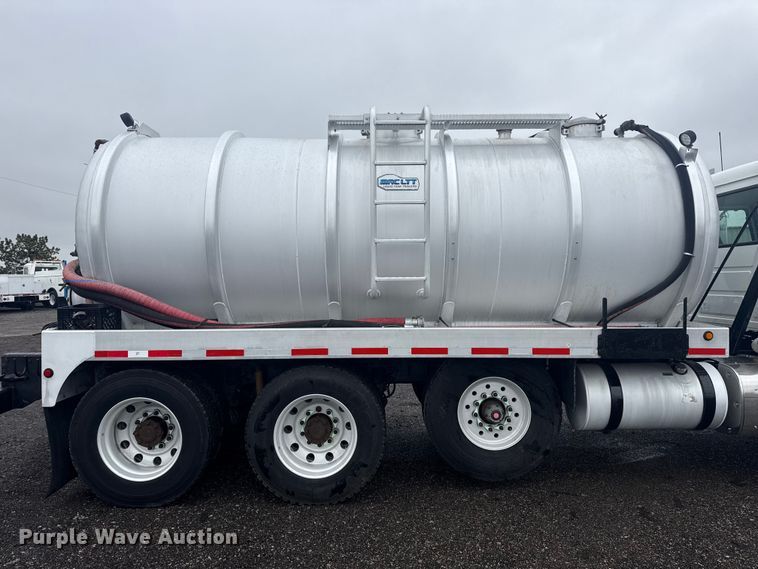 image for item EG2162 2013 Mack GU713 vacuum truck