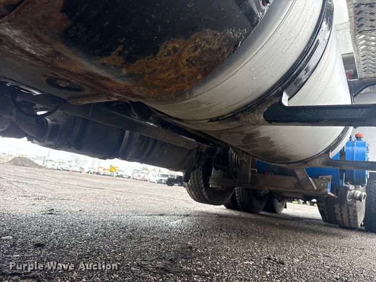 image for item EG2162 2013 Mack GU713 vacuum truck