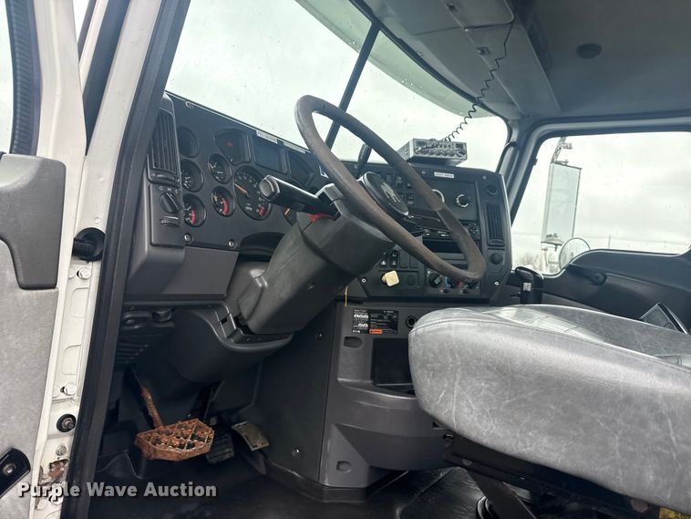 image for item EG2162 2013 Mack GU713 vacuum truck