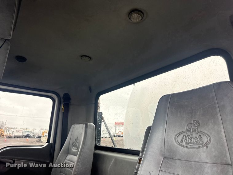 image for item EG2162 2013 Mack GU713 vacuum truck