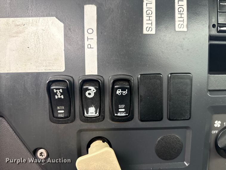 image for item EG2162 2013 Mack GU713 vacuum truck