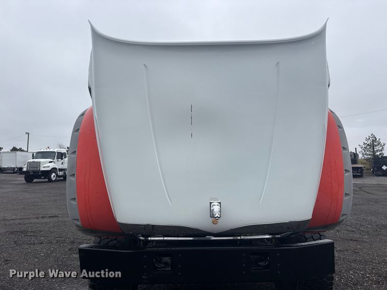 image for item EG2162 2013 Mack GU713 vacuum truck