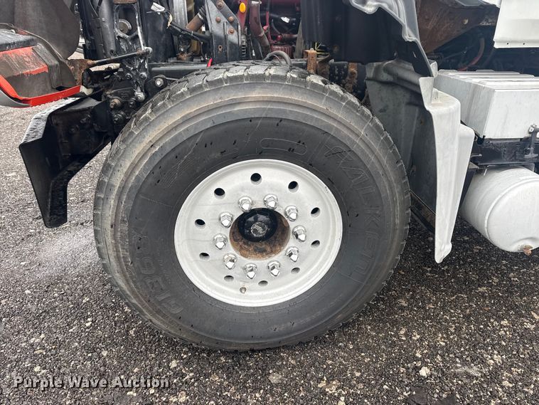 image for item EG2162 2013 Mack GU713 vacuum truck