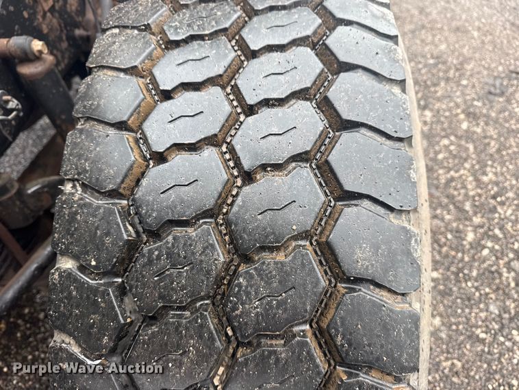 image for item EG2162 2013 Mack GU713 vacuum truck