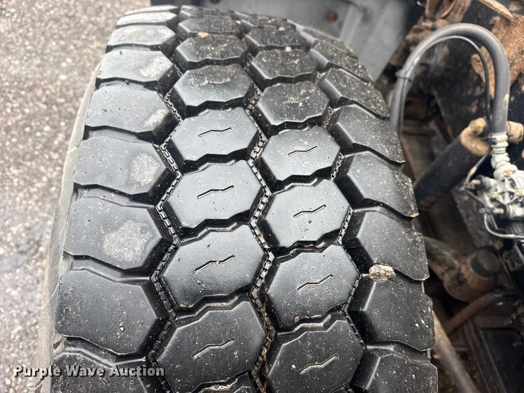 image for item EG2162 2013 Mack GU713 vacuum truck