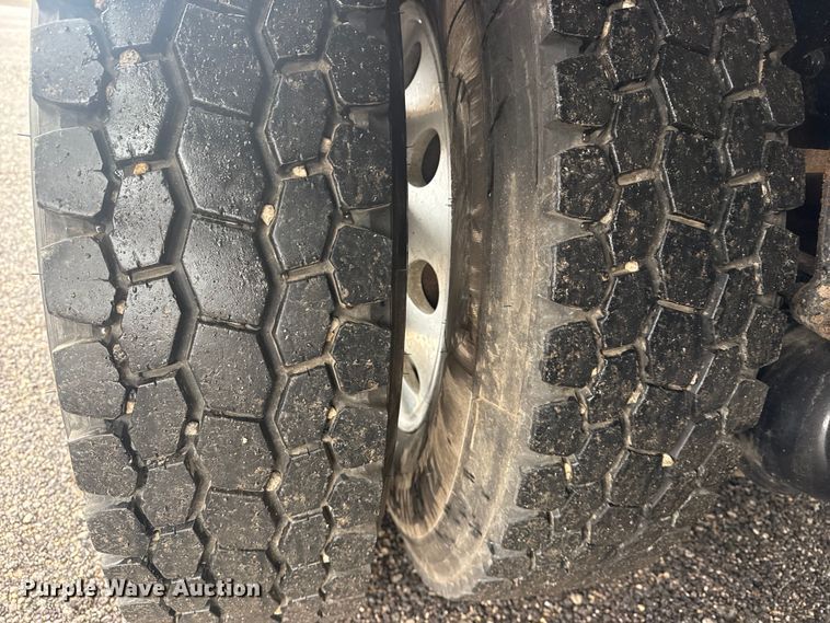 image for item EG2162 2013 Mack GU713 vacuum truck