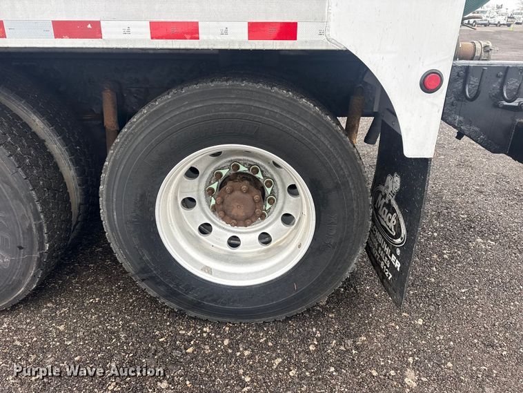 image for item EG2162 2013 Mack GU713 vacuum truck