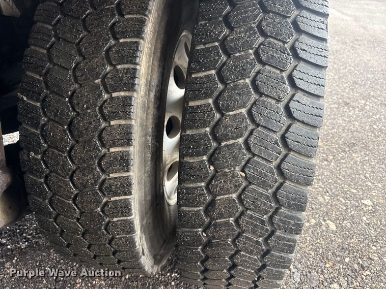 image for item EG2162 2013 Mack GU713 vacuum truck