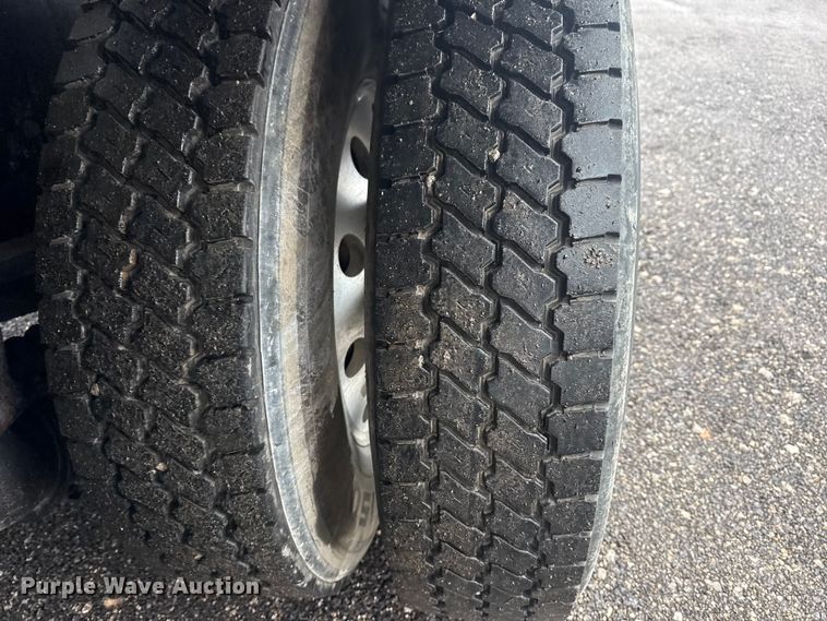 image for item EG2162 2013 Mack GU713 vacuum truck