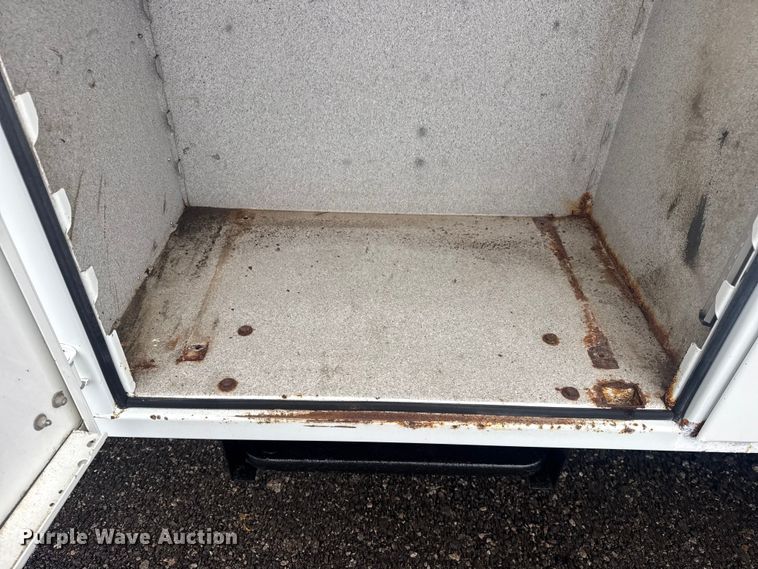 image for item EG2169 2015 Kenworth T370 utility / service truck