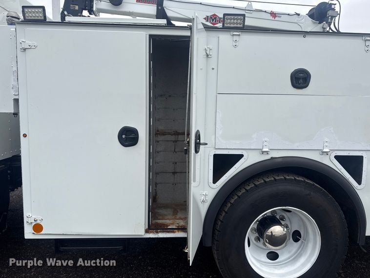 image for item EG2169 2015 Kenworth T370 utility / service truck