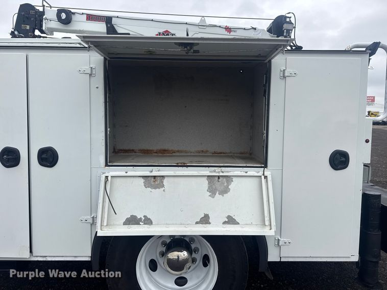 image for item EG2169 2015 Kenworth T370 utility / service truck