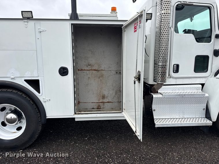 image for item EG2169 2015 Kenworth T370 utility / service truck