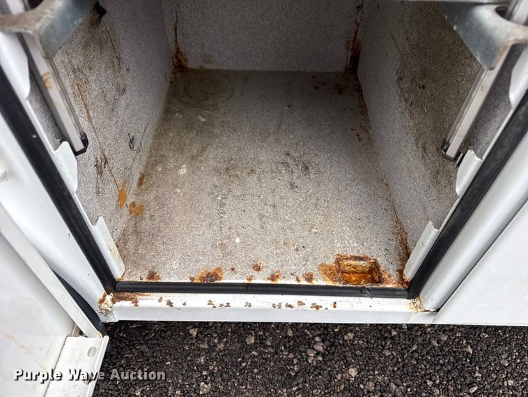 image for item EG2169 2015 Kenworth T370 utility / service truck