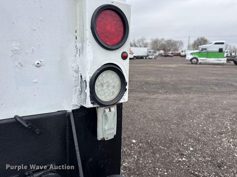 image for item EG2169 2015 Kenworth T370 utility / service truck