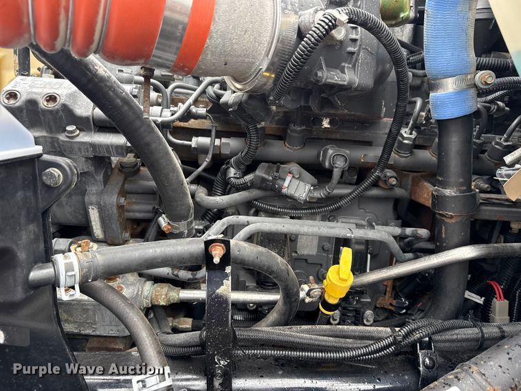 image for item EG2169 2015 Kenworth T370 utility / service truck