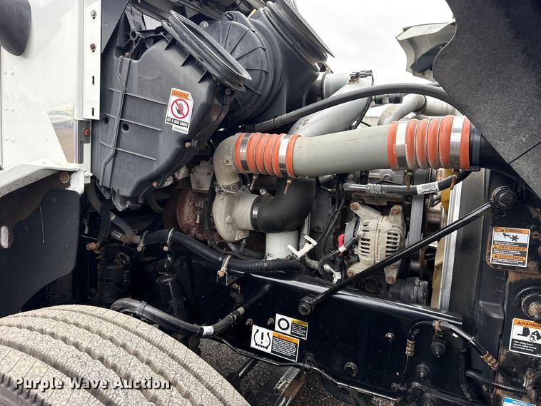 image for item EG2169 2015 Kenworth T370 utility / service truck