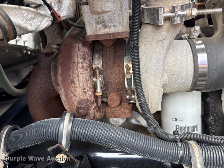 image for item EG2169 2015 Kenworth T370 utility / service truck