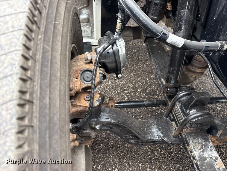 image for item EG2169 2015 Kenworth T370 utility / service truck