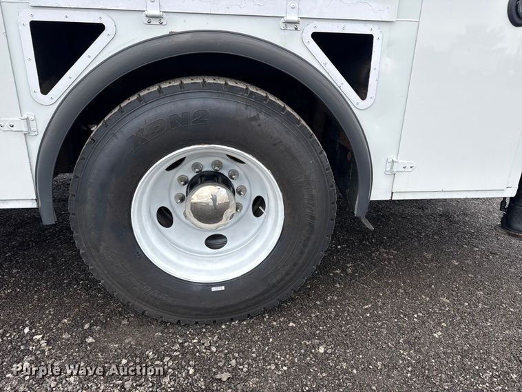 image for item EG2169 2015 Kenworth T370 utility / service truck