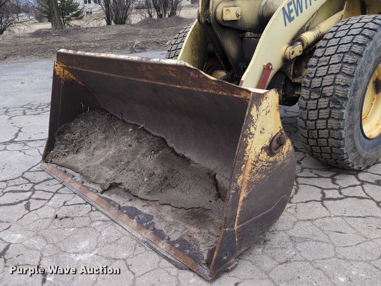 image for item EG2728 1999 New Holland LW110 wheel loader