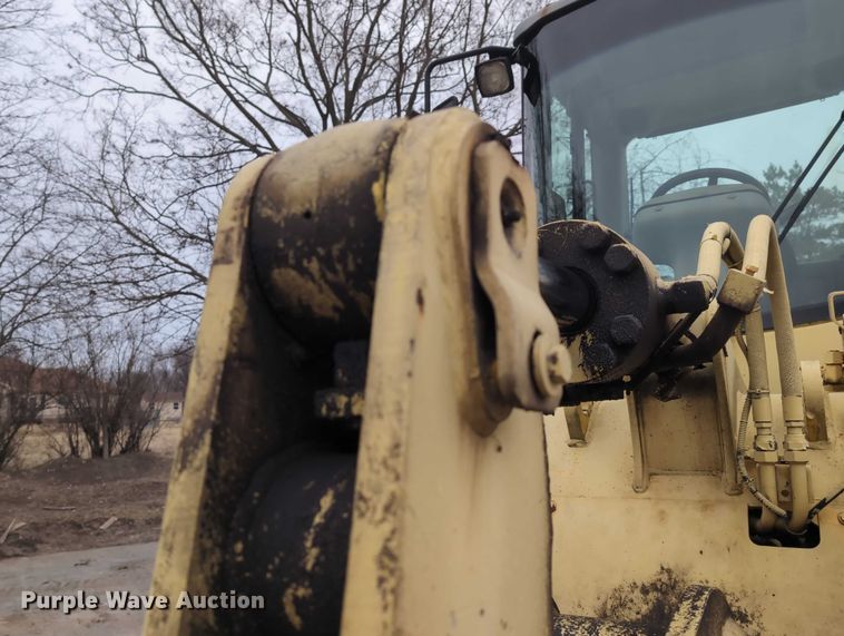 image for item EG2728 1999 New Holland LW110 wheel loader