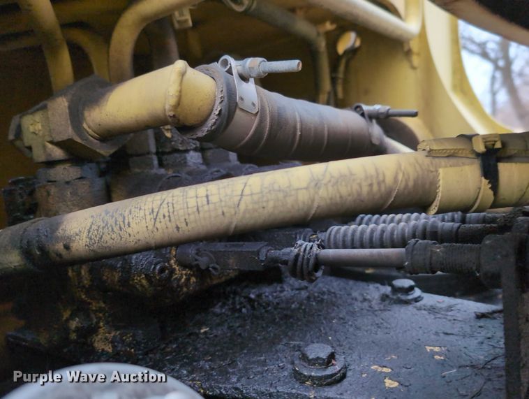 image for item EG2728 1999 New Holland LW110 wheel loader