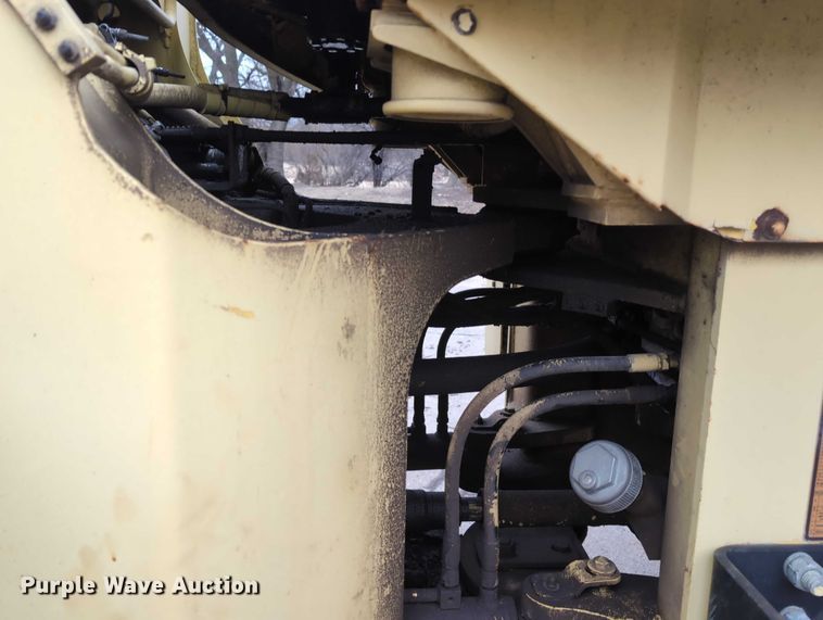 image for item EG2728 1999 New Holland LW110 wheel loader