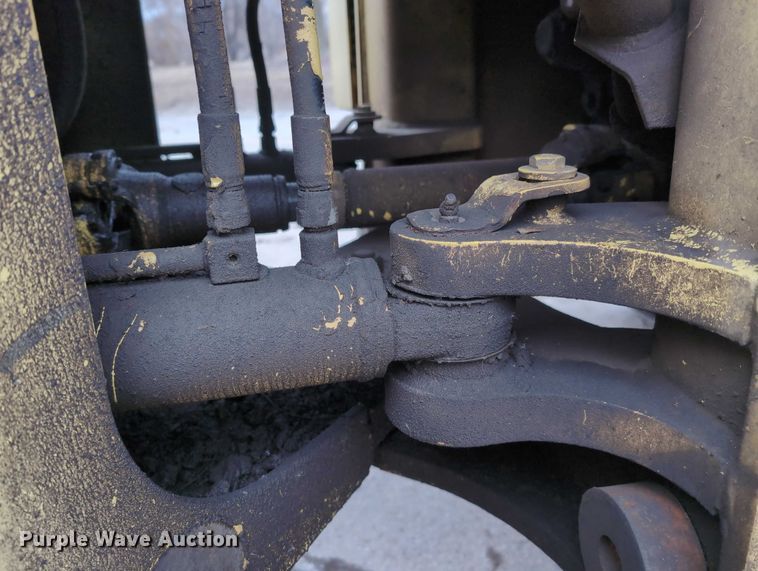 image for item EG2728 1999 New Holland LW110 wheel loader