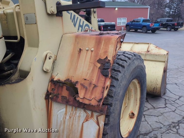 image for item EG2728 1999 New Holland LW110 wheel loader