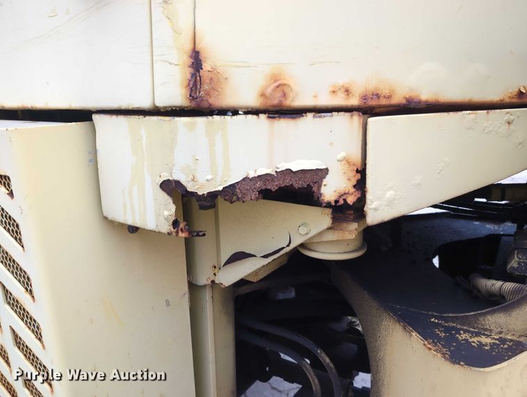 image for item EG2728 1999 New Holland LW110 wheel loader