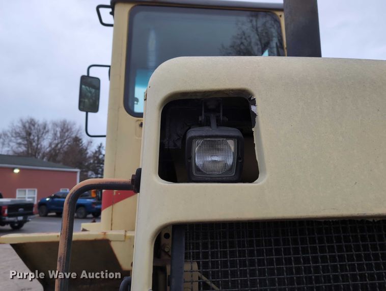 image for item EG2728 1999 New Holland LW110 wheel loader