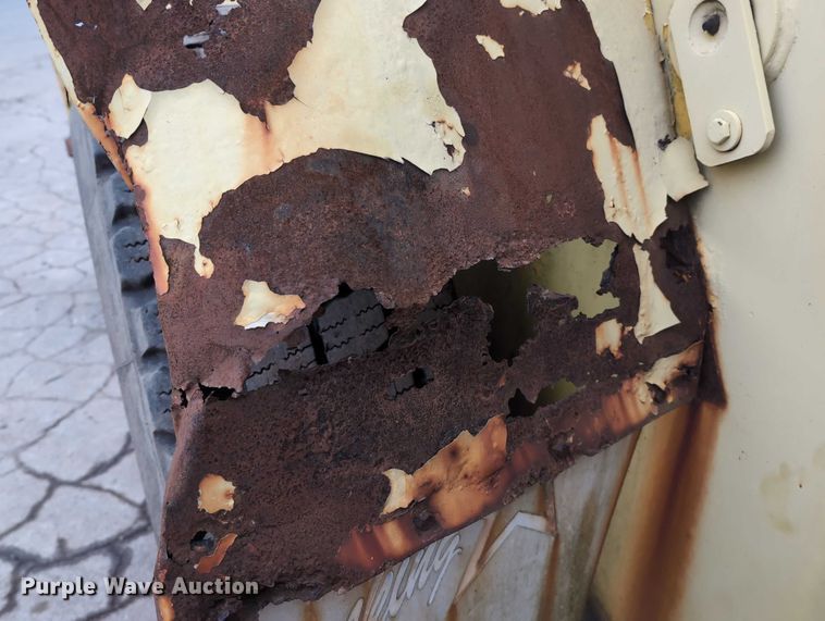 image for item EG2728 1999 New Holland LW110 wheel loader