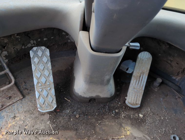 image for item EG2728 1999 New Holland LW110 wheel loader