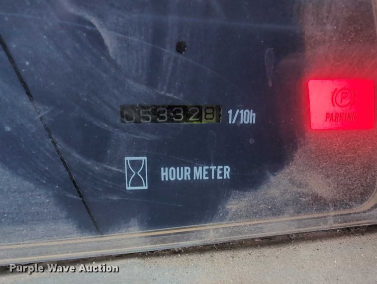 image for item EG2728 1999 New Holland LW110 wheel loader