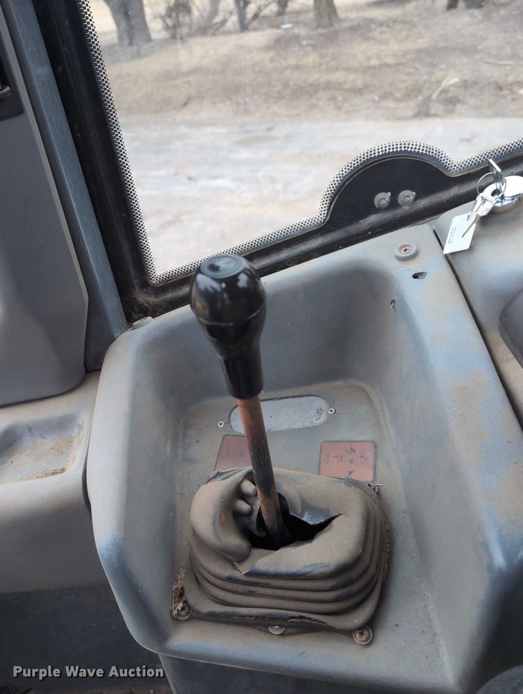 image for item EG2728 1999 New Holland LW110 wheel loader