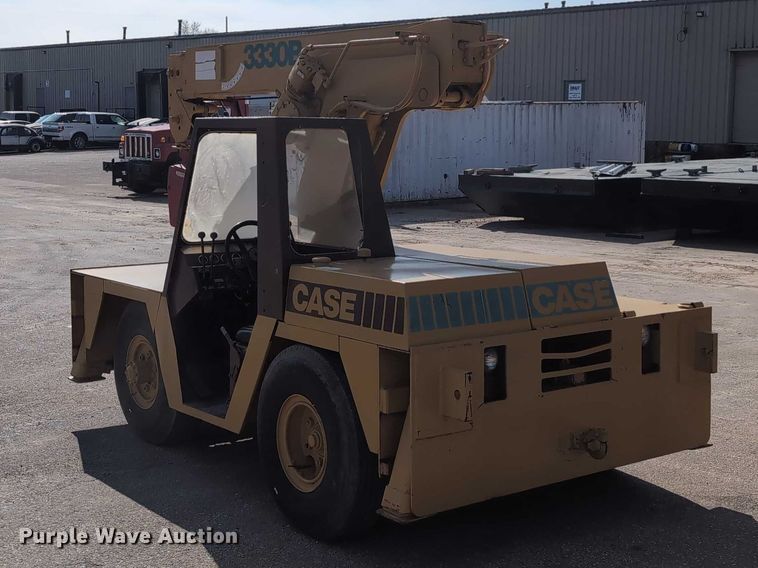 image for item EG2743 1983 Case 3330B crane