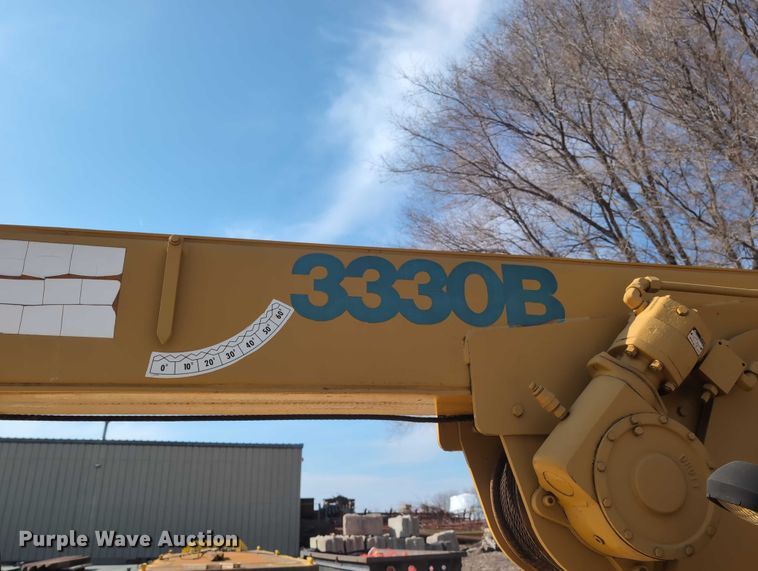 image for item EG2743 1983 Case 3330B crane
