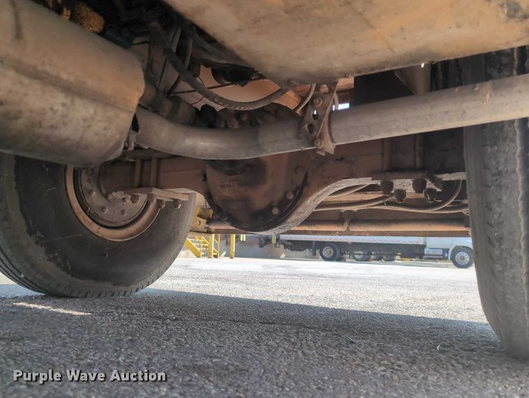 image for item EG2743 1983 Case 3330B crane