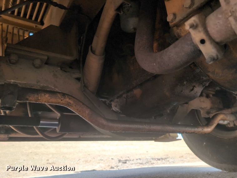 image for item EG2743 1983 Case 3330B crane