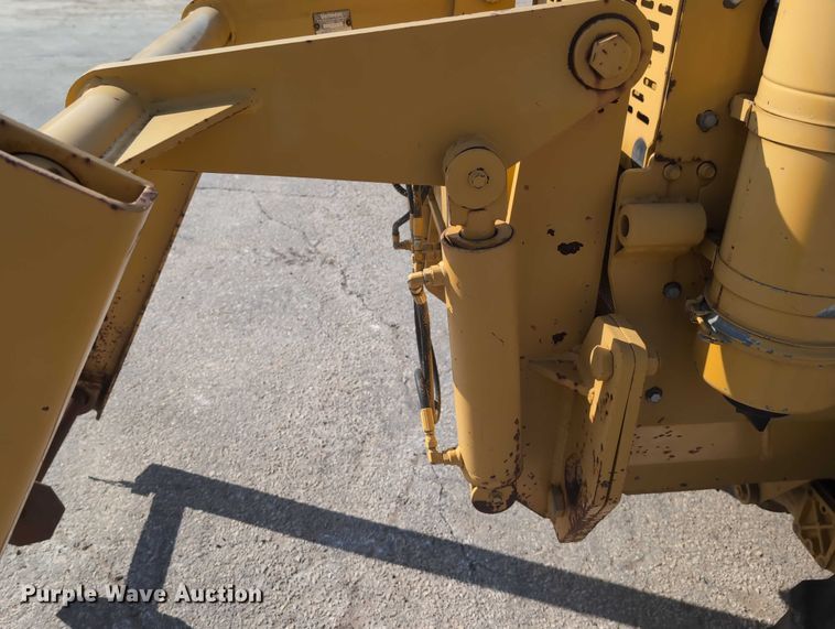 image for item EG2744 1997 Vermeer V4150a cable plow