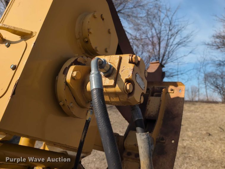 image for item EG2744 1997 Vermeer V4150a cable plow