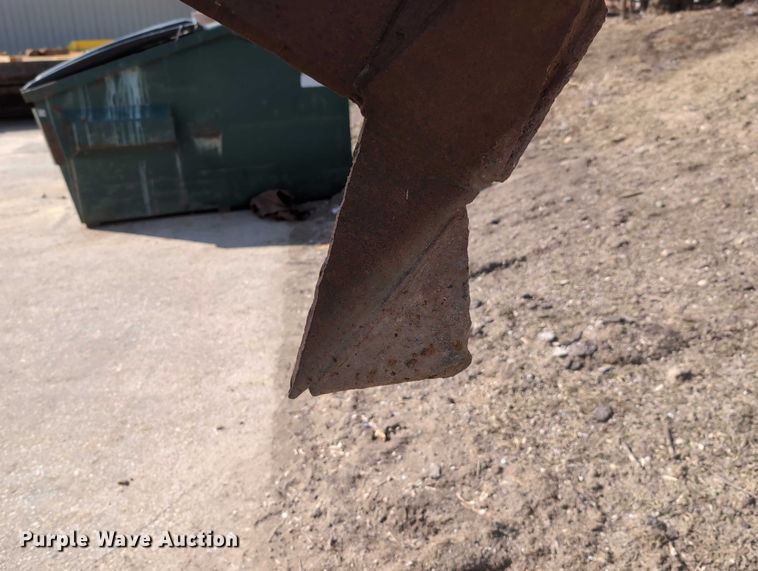 image for item EG2744 1997 Vermeer V4150a cable plow