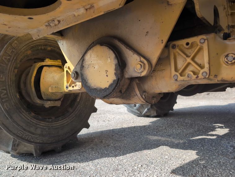 image for item EG2744 1997 Vermeer V4150a cable plow