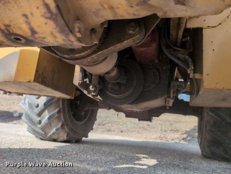 image for item EG2744 1997 Vermeer V4150a cable plow