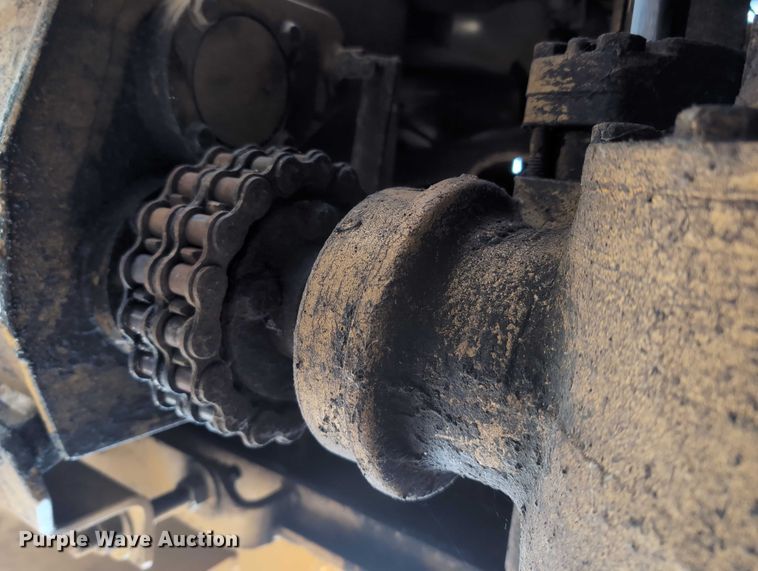 image for item EG2744 1997 Vermeer V4150a cable plow