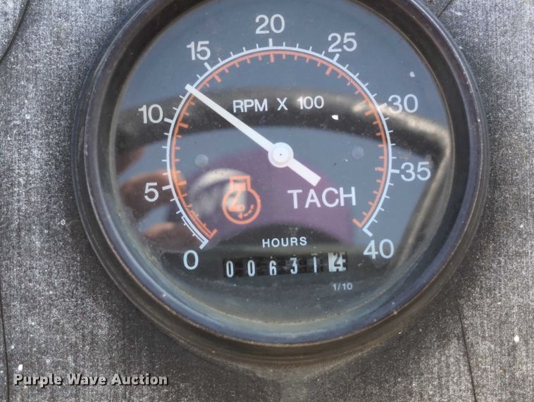 image for item EG2744 1997 Vermeer V4150a cable plow